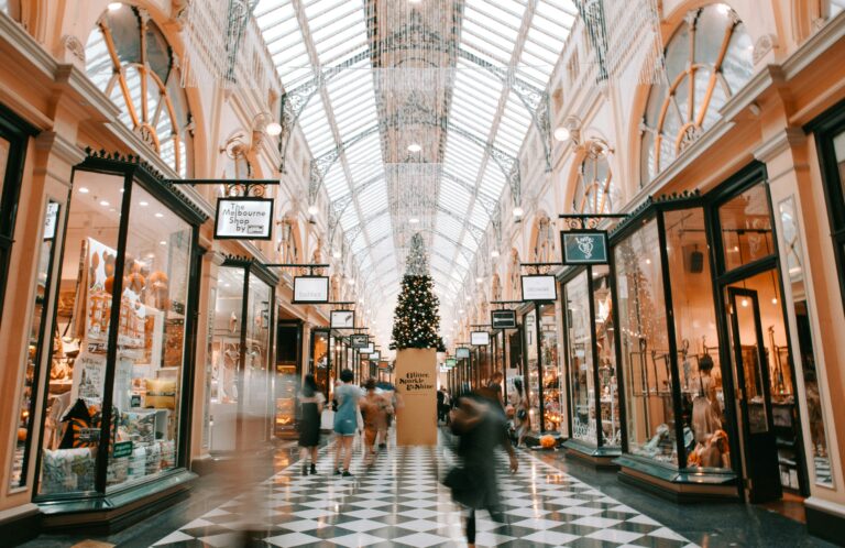 Why Main-Road-Facing Commercial Shops Can Be Advantageous for Retail Businesses
